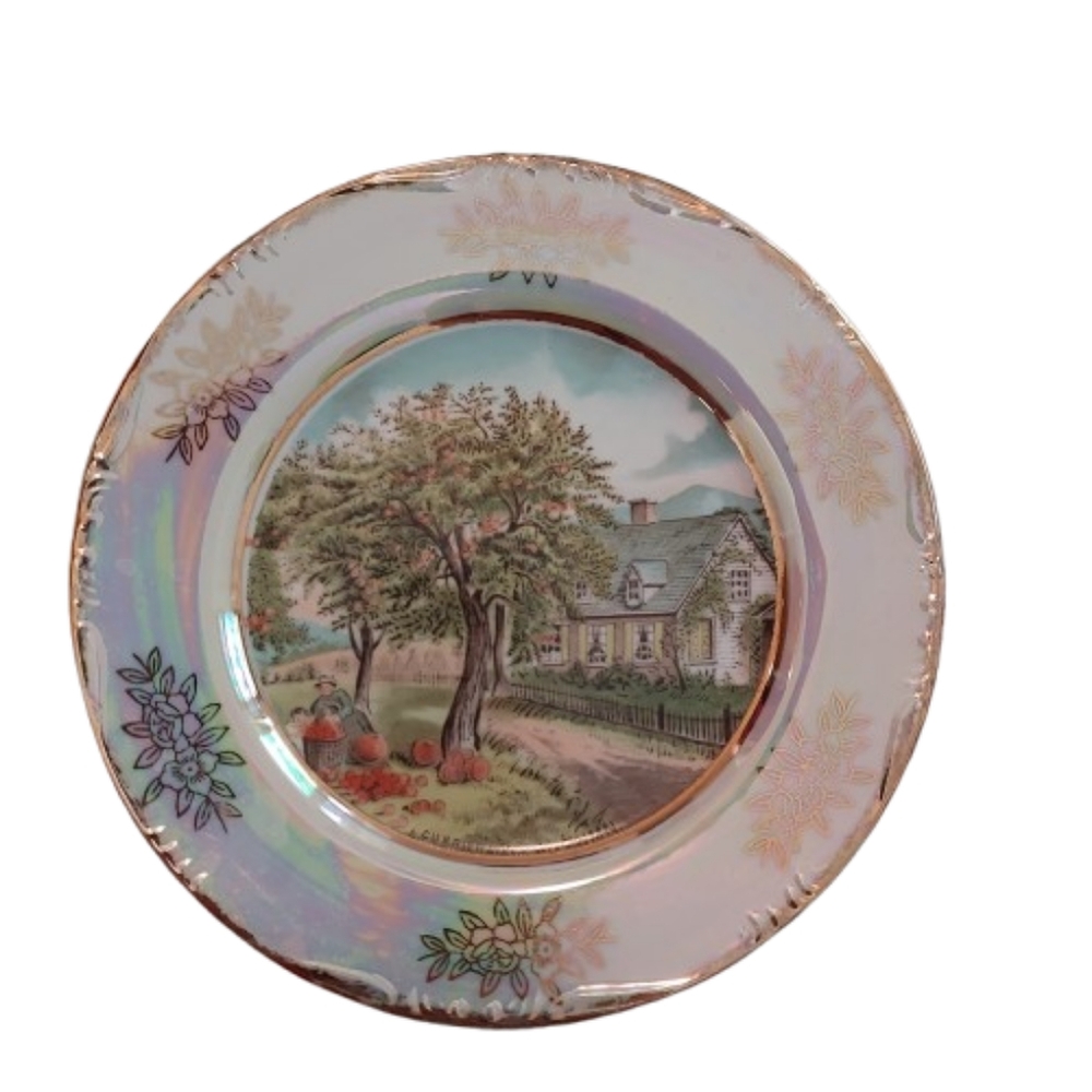 Currier & Ives Iridescent Autumn Plate